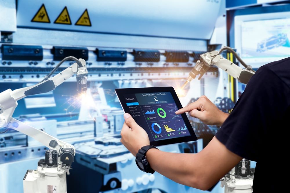 iot-in-manufacturing-use-cases-benefits-and-examples